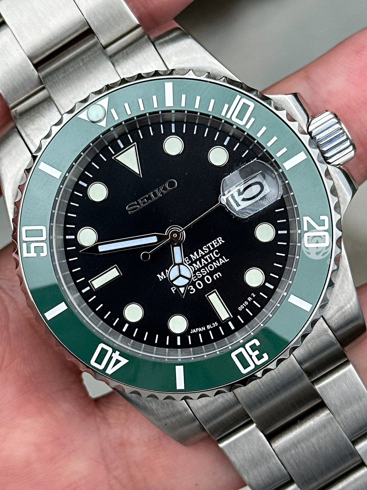 SUBMARINER – STARBUCKS