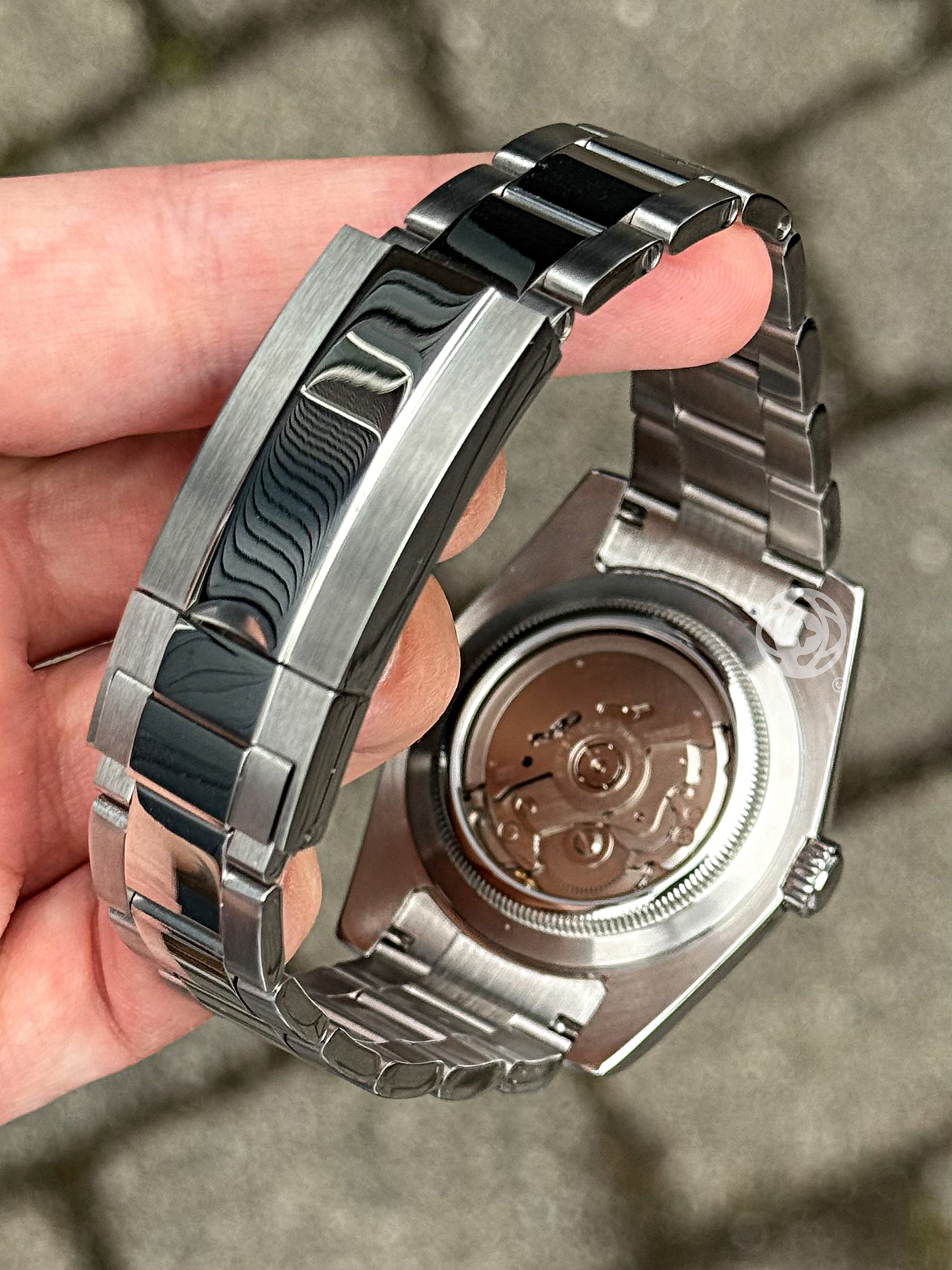 Oyster – Explorer Style Black