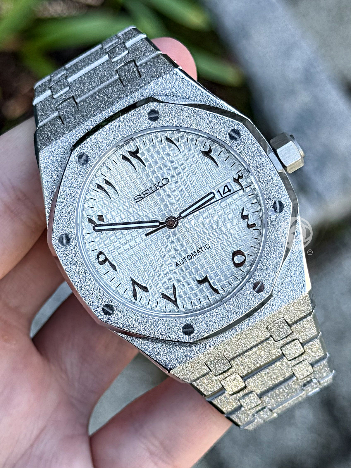 Seikoak – ICED OUT ARABIC WHITE