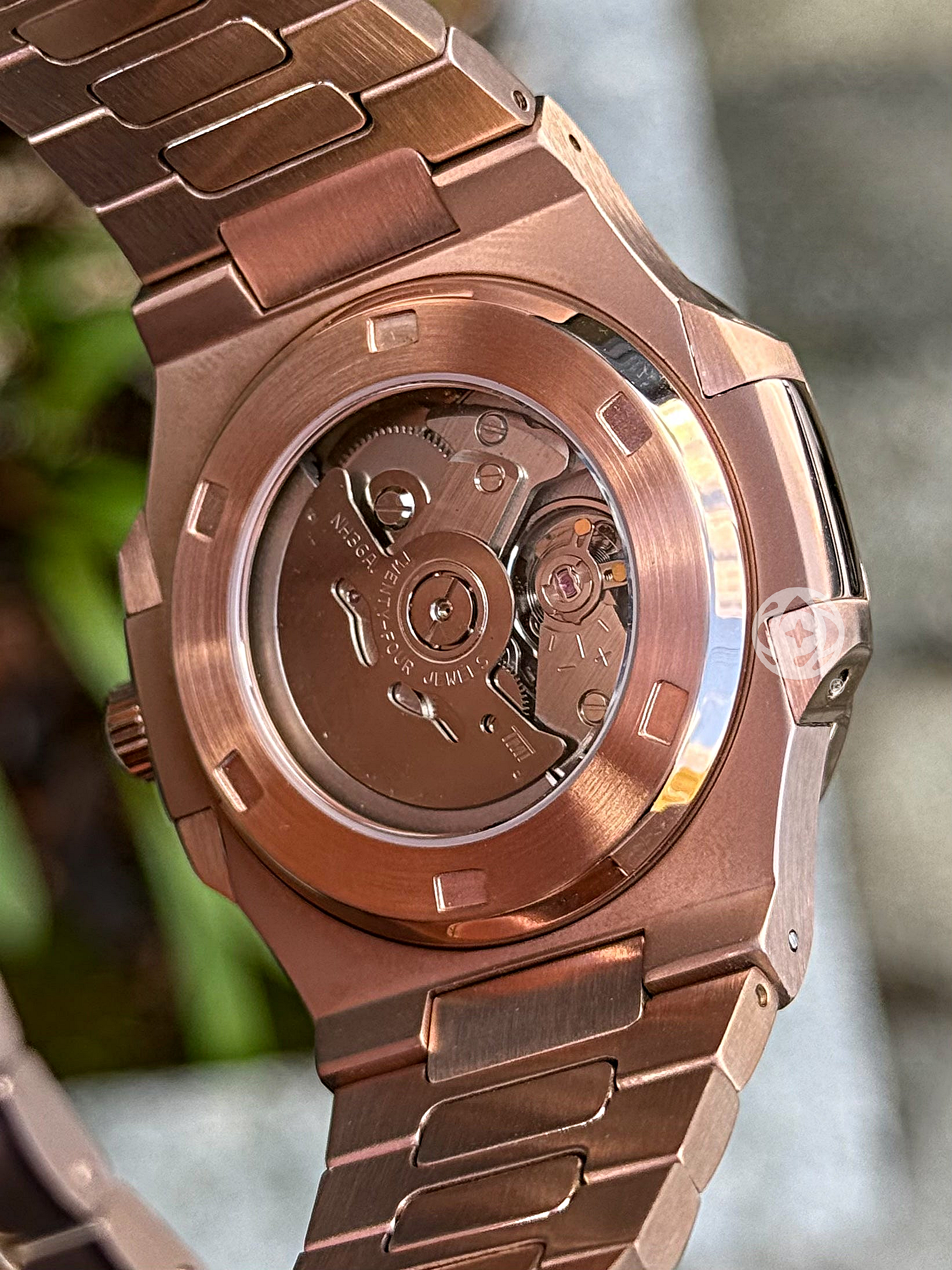 NAUTILUS – OPEN HEART ROSEGOLD CHOCOLATE