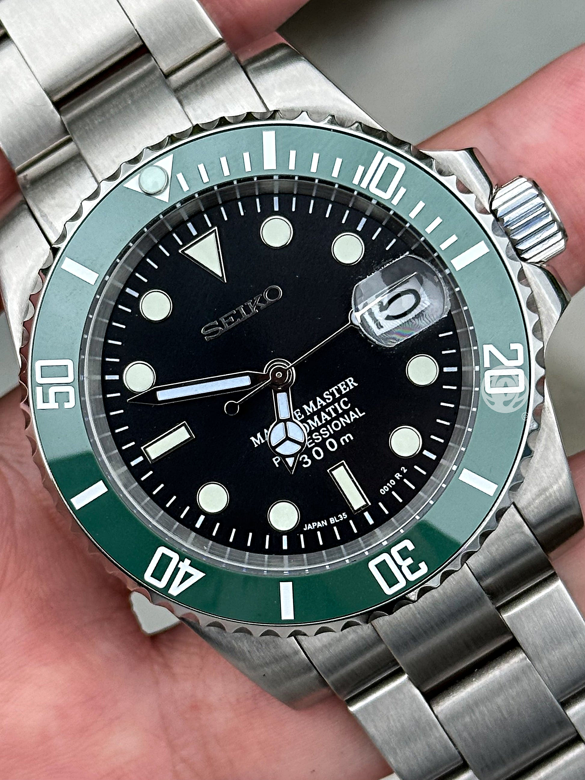 SUBMARINER – STARBUCKS