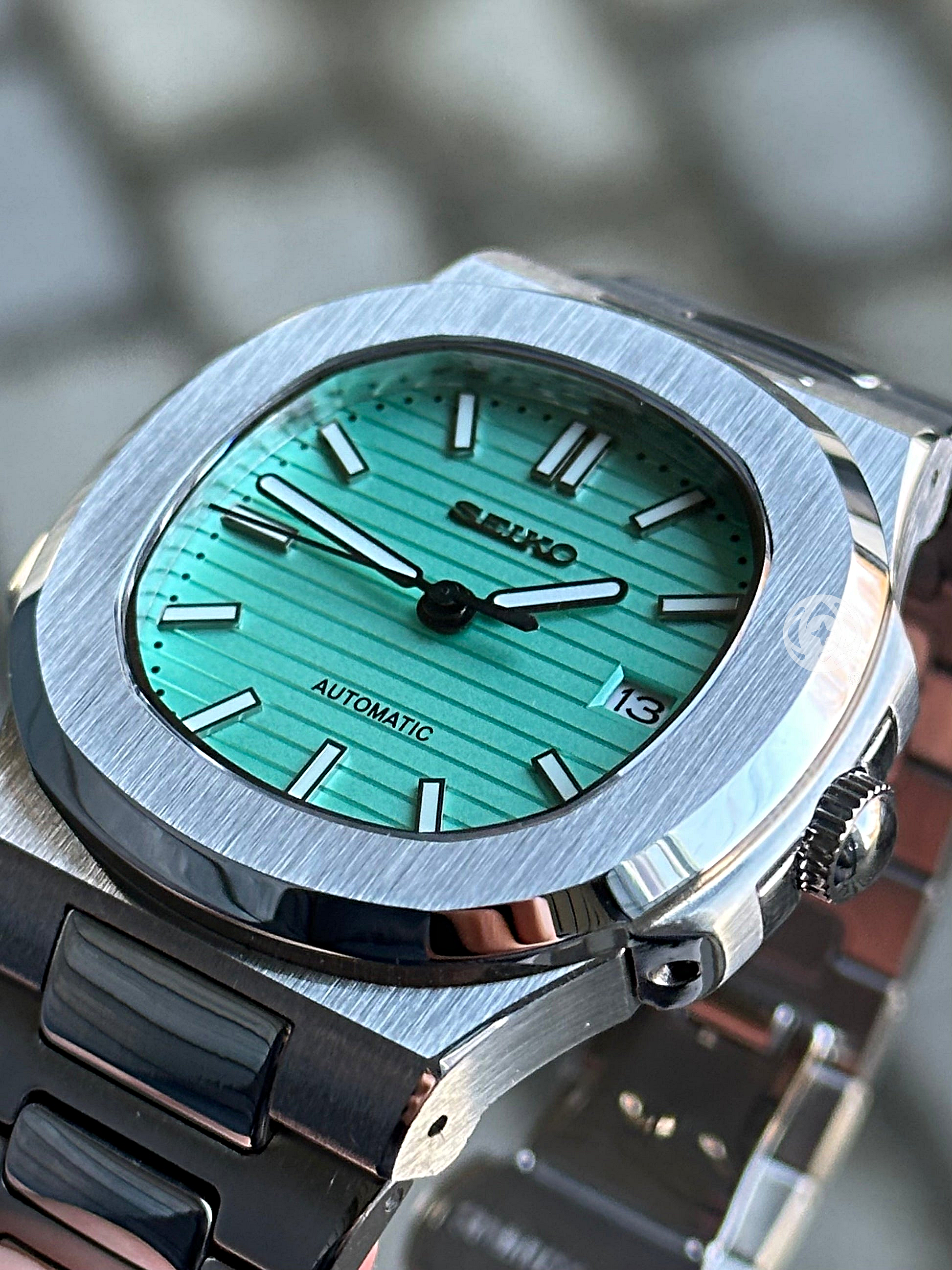 NAUTILUS –  TIFFANY BLUE