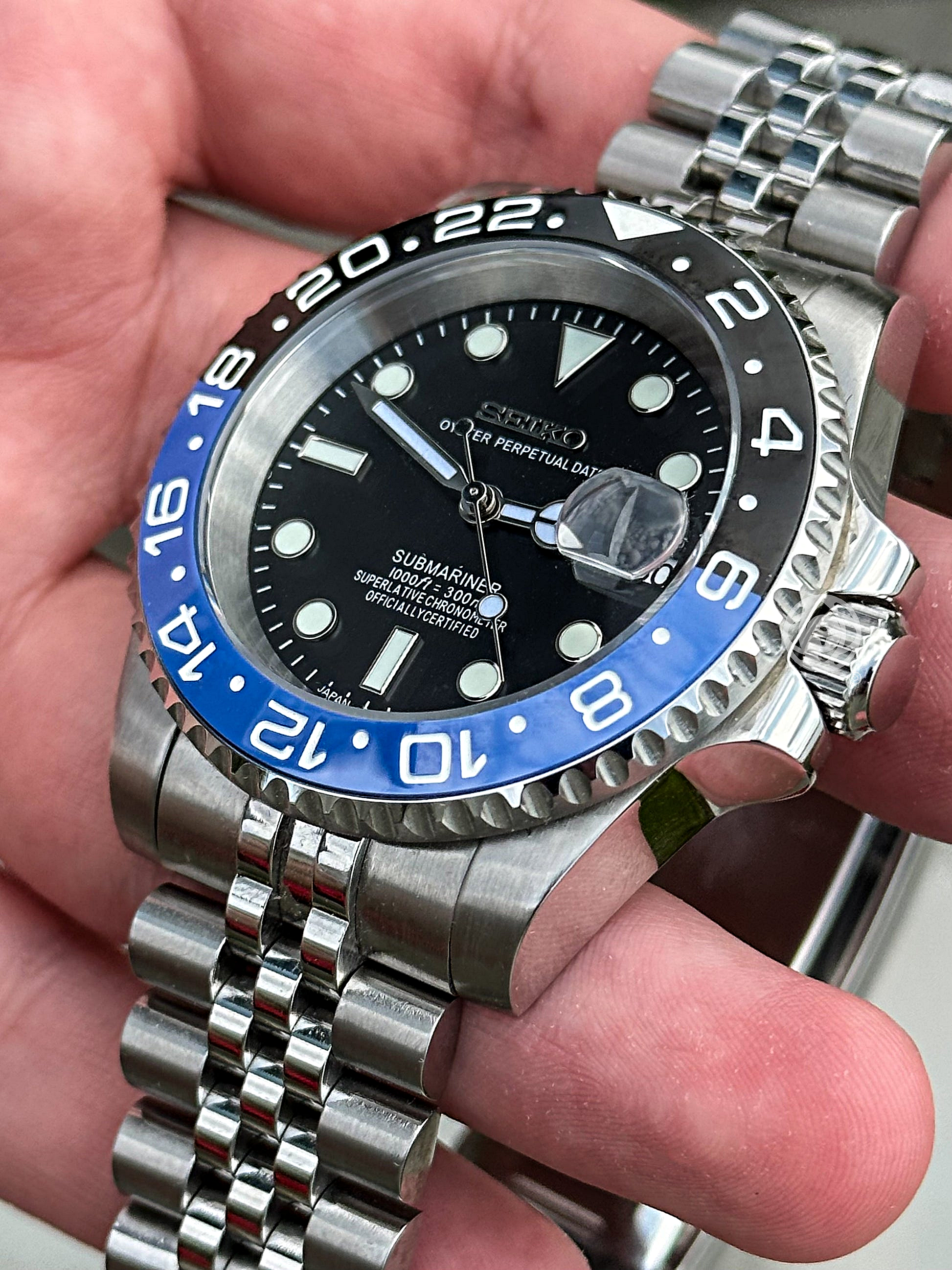 GMT – BATGIRL
