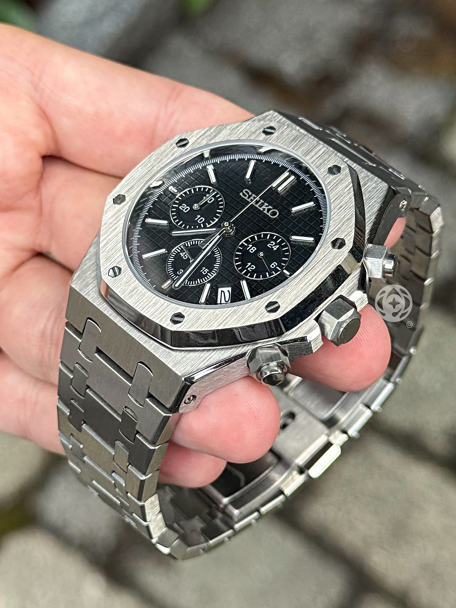 Seikoak – Black Chrono